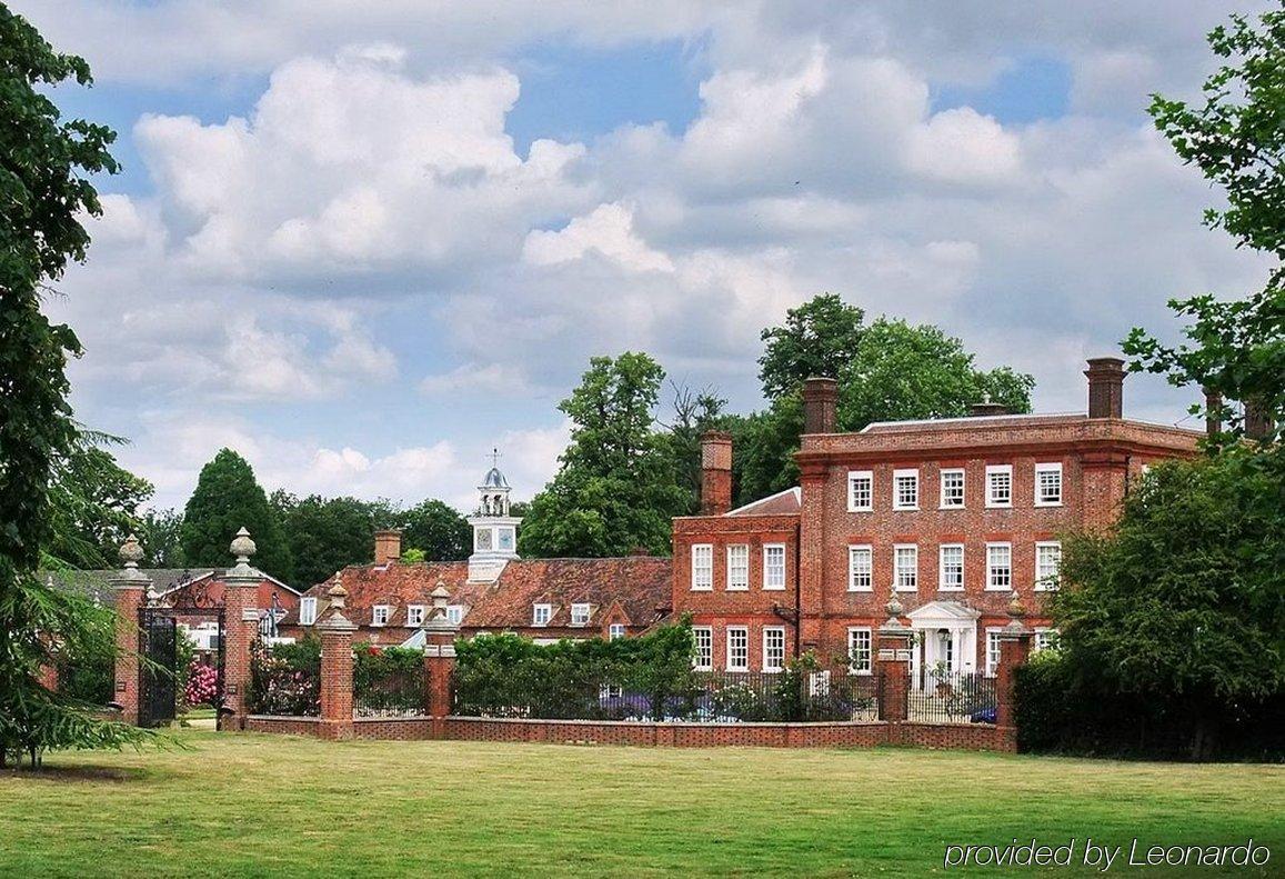 Champneys Henlow Bagian luar foto