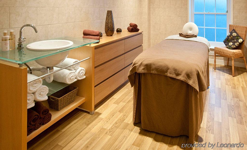 Champneys Henlow Bagian luar foto